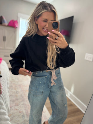 DOORBUSTER Elastic Hem Cropped Sweatshirt-Black