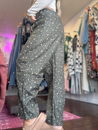 Ditsy Print Drawstring Barrel Leg Pants -Deep Green