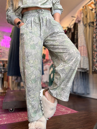 Camo Print Casual Knit Barrel Pants-Olive